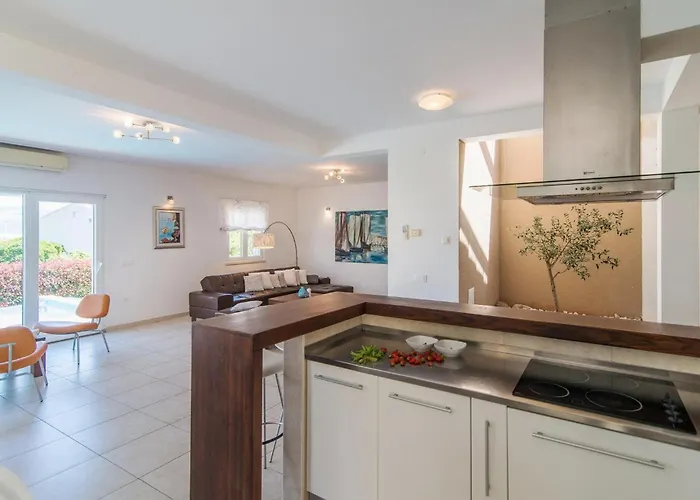 Ferienhaus Gumonca Mirce